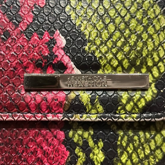 Kenneth Cole Reaction Multicoloured Faux Croc Skin Wallet - Picture 4 of 16